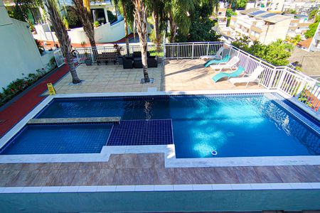 Casa de condomínio à venda com 177m², 4 quartos e 3 vagasÁrea comum