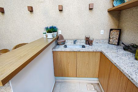 Casa de condomínio à venda com 177m², 4 quartos e 3 vagasÁrea Gourmet