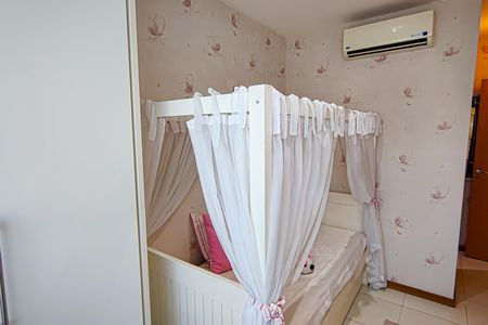 Casa de condomínio à venda com 177m², 4 quartos e 3 vagasSuíte 3