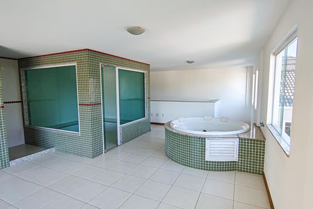 Casa de condomínio à venda com 177m², 4 quartos e 3 vagasÁrea comum