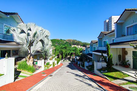 Casa de condomínio à venda com 177m², 4 quartos e 3 vagasÁrea comum