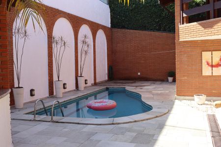 Casa para alugar com 406m², 4 quartos e 4 vagas Casa para alugar com 406m², 4 quartos e 4 vagasÁrea comum