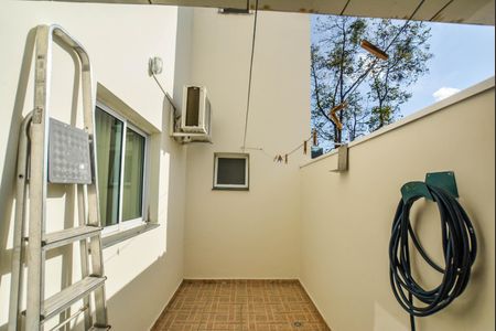 Apartamento à venda com 70m², 2 quartos e 1 vagaÁrea de Serviço