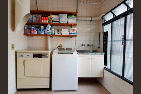 Casa à venda com 262m², 3 quartos e 6 vagas