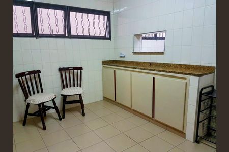 Casa à venda com 262m², 3 quartos e 6 vagas