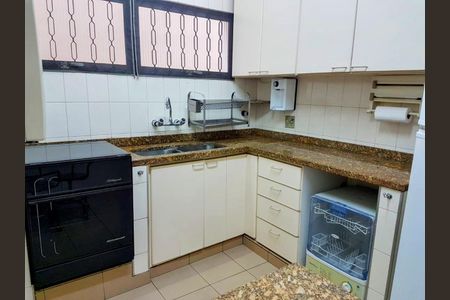 Casa à venda com 262m², 3 quartos e 6 vagas