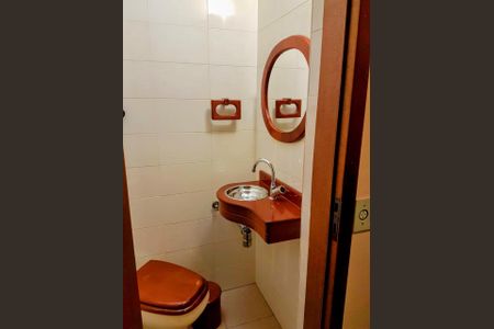 Casa à venda com 262m², 3 quartos e 6 vagas