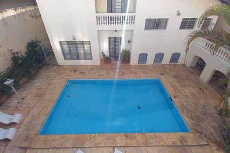 Casa à venda com 600m², 9 quartos e 4 vagas Casa à venda com 600m², 9 quartos e 4 vagasVista do Quarto 6