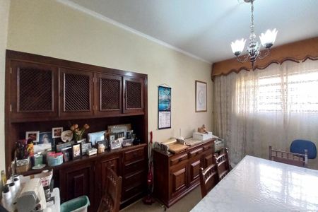 Casa à venda com 600m², 9 quartos e 4 vagas Casa à venda com 600m², 9 quartos e 4 vagasSala de Jantar