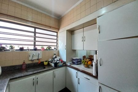 Casa à venda com 600m², 9 quartos e 4 vagas Casa à venda com 600m², 9 quartos e 4 vagasCozinha