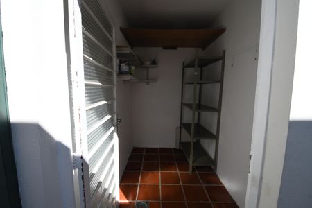 Casa à venda com 145m², 3 quartos e 2 vagasÁrea de Serviço - Despensa