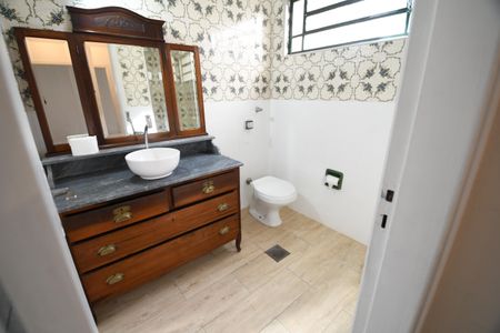 Casa à venda com 145m², 3 quartos e 2 vagasBanheiro Social