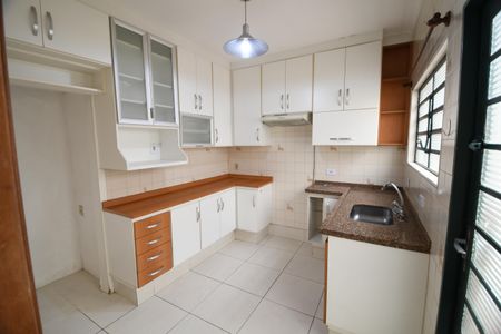 Casa à venda com 145m², 3 quartos e 2 vagasCozinha