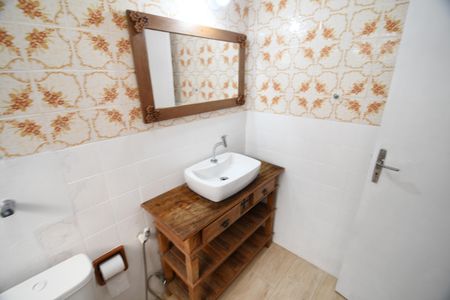 Casa à venda com 145m², 3 quartos e 2 vagasBanheiro da Suíte