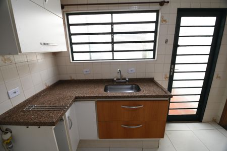 Casa à venda com 145m², 3 quartos e 2 vagasCozinha
