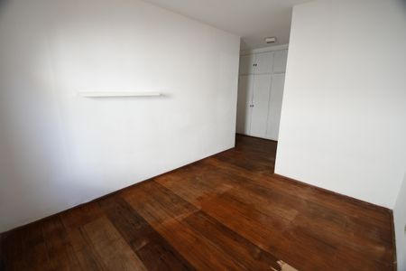 Casa à venda com 145m², 3 quartos e 2 vagasSuíte