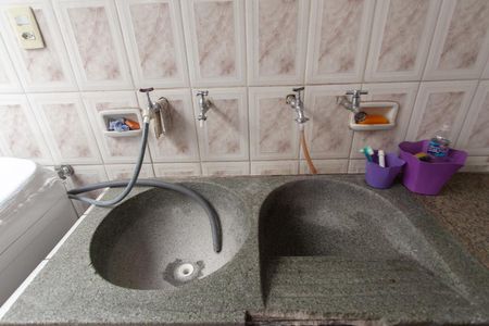 Casa à venda com 360m², 4 quartos e 4 vagas Casa à venda com 360m², 4 quartos e 4 vagasÁrea de Serviço