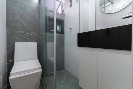 Apartamento à venda com 60m², 2 quartos e 1 vaga Apartamento à venda com 60m², 2 quartos e 1 vagaBanheiro social