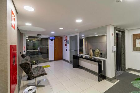 Apartamento à venda com 60m², 2 quartos e 1 vaga Apartamento à venda com 60m², 2 quartos e 1 vagaÁrea comum - Hall social