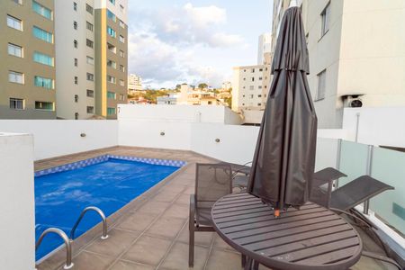 Apartamento à venda com 60m², 2 quartos e 1 vaga Apartamento à venda com 60m², 2 quartos e 1 vagaÁrea comum - Piscina