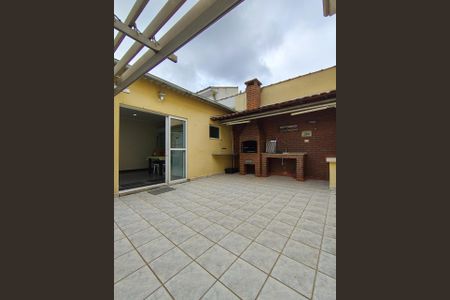 Casa à venda com 180m², 2 quartos e 4 vagas Casa à venda com 180m², 2 quartos e 4 vagasFoto 02