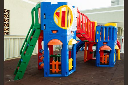 Apartamento para alugar com 50m², 2 quartos e 1 vaga Apartamento para alugar com 50m², 2 quartos e 1 vagaÁrea comum - Playground