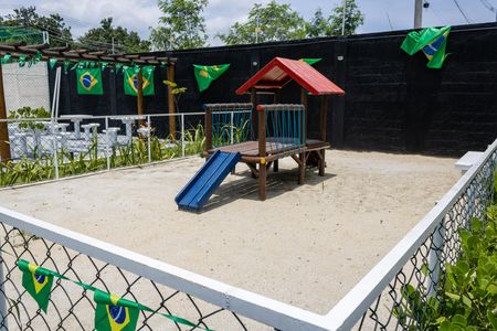 Apartamento para alugar com 50m², 2 quartos e 1 vaga Apartamento para alugar com 50m², 2 quartos e 1 vagaÁrea comum - Playground