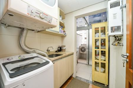 Apartamento à venda com 107m², 3 quartos e 2 vagas Apartamento à venda com 107m², 3 quartos e 2 vagasÁrea de Serviço