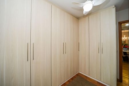 Apartamento à venda com 107m², 3 quartos e 2 vagas Apartamento à venda com 107m², 3 quartos e 2 vagasQuarto 2