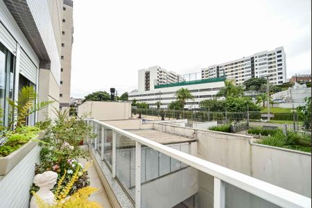 Apartamento à venda com 107m², 3 quartos e 2 vagas Apartamento à venda com 107m², 3 quartos e 2 vagasSacada