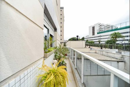 Apartamento à venda com 107m², 3 quartos e 2 vagas Apartamento à venda com 107m², 3 quartos e 2 vagasSacada