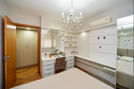 Apartamento à venda com 107m², 3 quartos e 2 vagas Apartamento à venda com 107m², 3 quartos e 2 vagasQuarto 1
