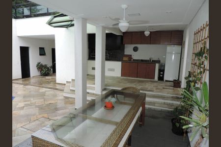 Casa de condomínio à venda com 798m², 4 quartos e 5 vagas