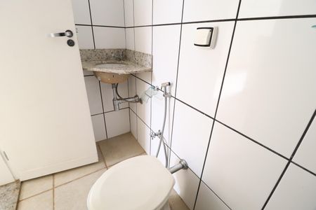 Casa para alugar com 420m², 4 quartos e 4 vagasBanheiro de serviço