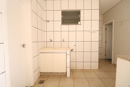 Casa para alugar com 420m², 4 quartos e 4 vagasÁrea de Serviço