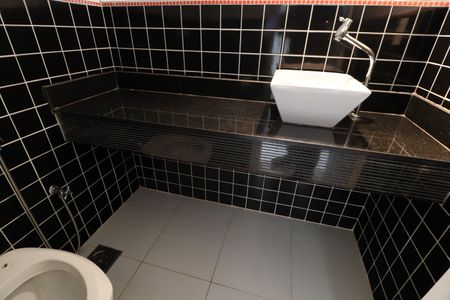 Casa para alugar com 420m², 4 quartos e 4 vagasLavabo