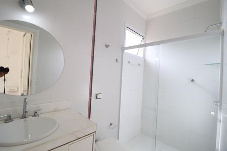 Casa para alugar com 420m², 4 quartos e 4 vagasBanheiro Suíte 2