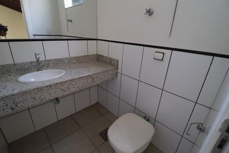 Casa para alugar com 420m², 4 quartos e 4 vagasLavabo 2