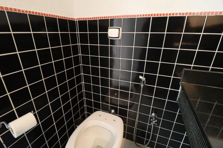 Casa para alugar com 420m², 4 quartos e 4 vagasLavabo