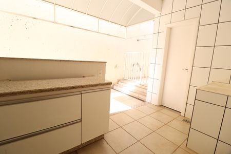 Casa para alugar com 420m², 4 quartos e 4 vagasÁrea de Serviço