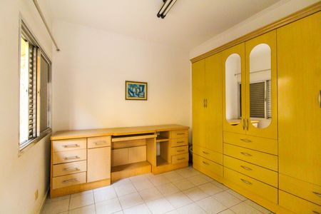 Casa à venda com 250m², 3 quartos e 3 vagas Casa à venda com 250m², 3 quartos e 3 vagasQuarto de Serviço