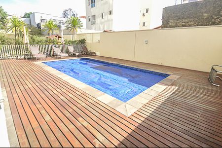 Apartamento à venda com 86m², 3 quartos e 2 vagas Apartamento à venda com 86m², 3 quartos e 2 vagasÁrea comum - Piscina