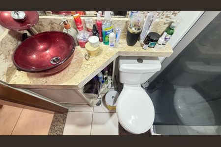 Apartamento à venda com 88m², 2 quartos e 1 vaga Apartamento à venda com 88m², 2 quartos e 1 vagaBanheiro