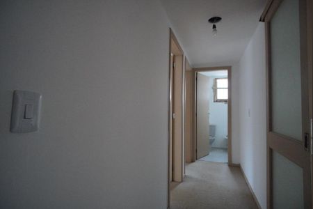 Apartamento à venda com 101m², 3 quartos e sem vaga Apartamento à venda com 101m², 3 quartos e sem vagaCorredor