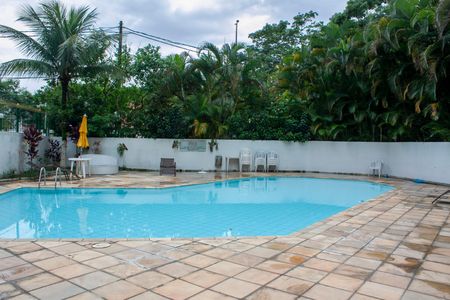 Apartamento à venda com 65m², 2 quartos e 1 vagaÁrea comum - Piscina