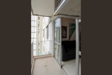 Apartamento à venda com 65m², 2 quartos e 1 vagaVaranda