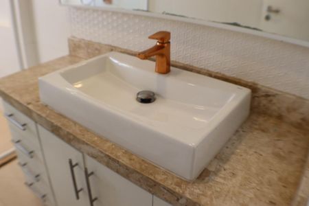 Apartamento à venda com 210m², 5 quartos e 3 vagas Apartamento à venda com 210m², 5 quartos e 3 vagasBanheiro Social