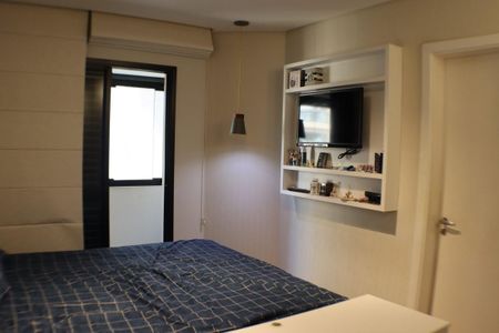 Apartamento à venda com 210m², 5 quartos e 3 vagas Apartamento à venda com 210m², 5 quartos e 3 vagasSuíte 2