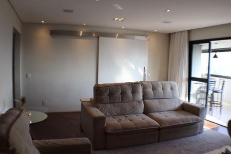 Apartamento à venda com 210m², 5 quartos e 3 vagas Apartamento à venda com 210m², 5 quartos e 3 vagasSala