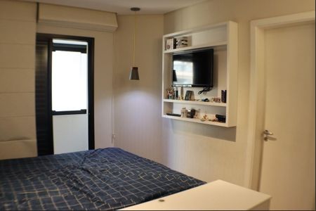 Apartamento à venda com 210m², 5 quartos e 3 vagas Apartamento à venda com 210m², 5 quartos e 3 vagasSuíte 2